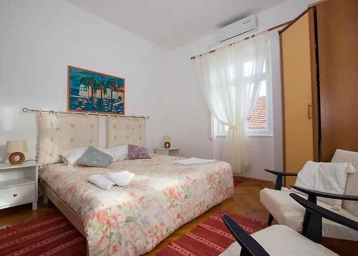 Bear Apartment